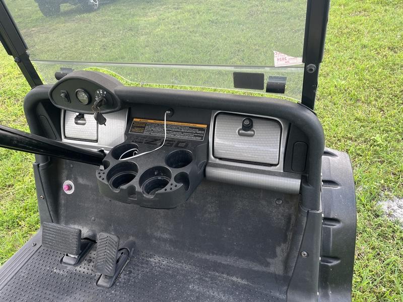 2019 E‑Z‑GO RXV golf cart - Image 5