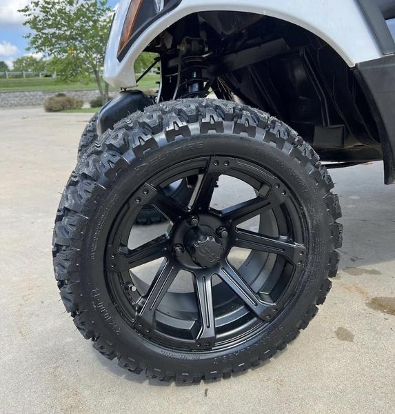 2021 Yamaha Drive2 Quietech EFI Gas Golf Cart - Image 10